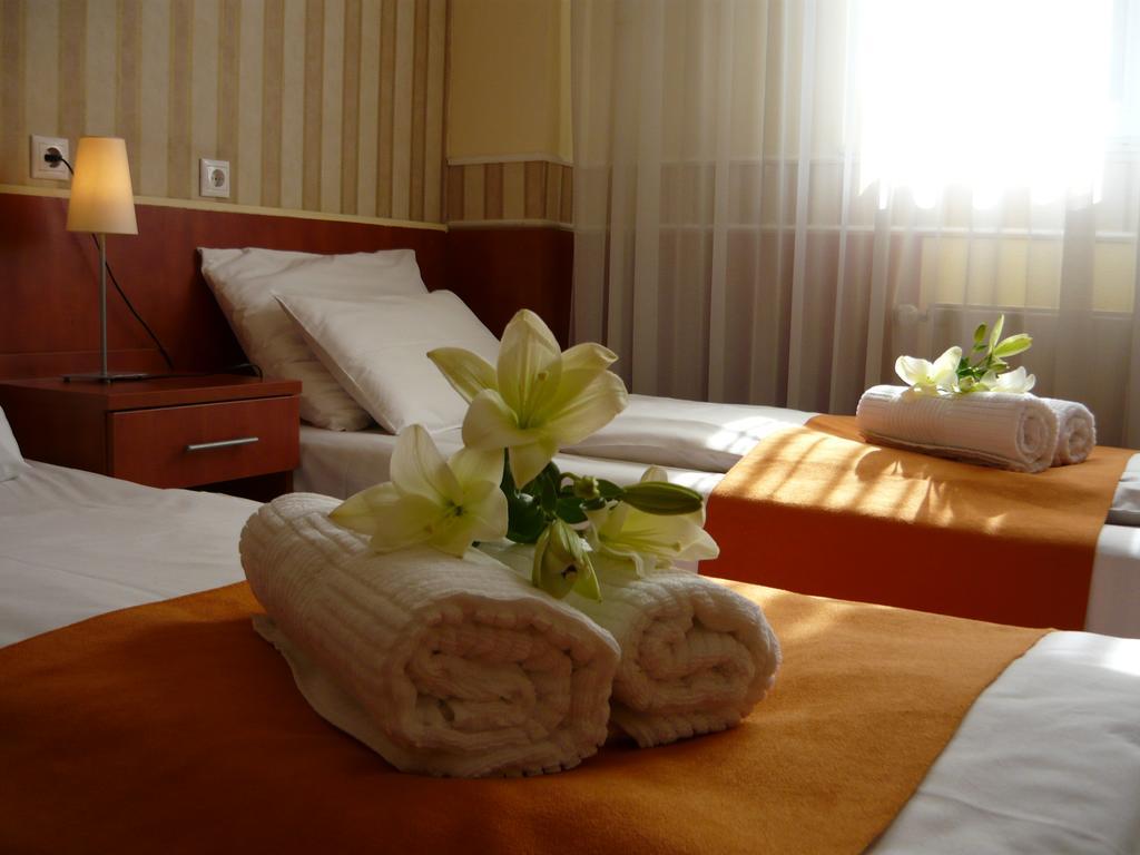 Atlantic Hotel Budapest Exteriör bild
